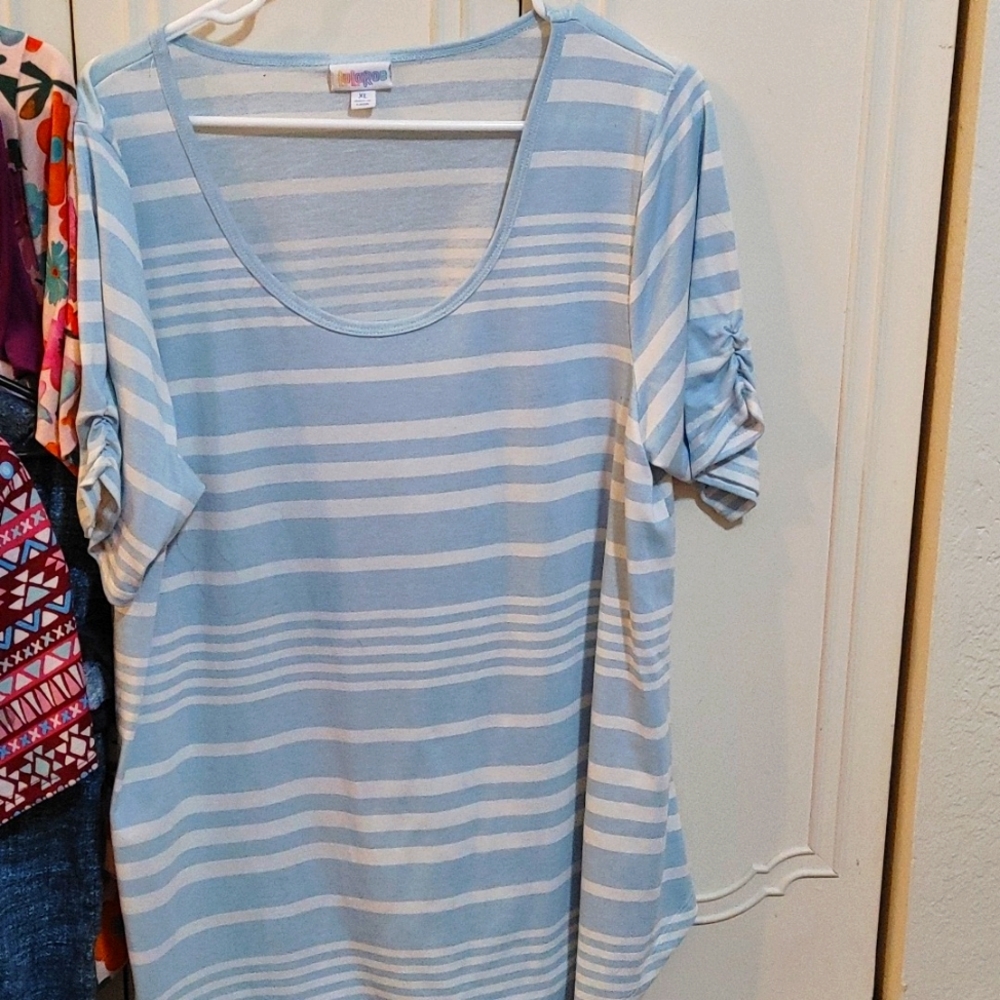 Lularoe xl morgan